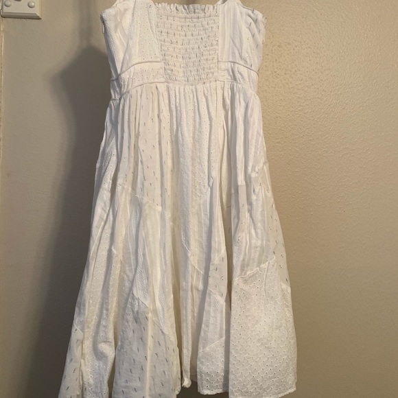Maeve Dress - Picture 2 of 4